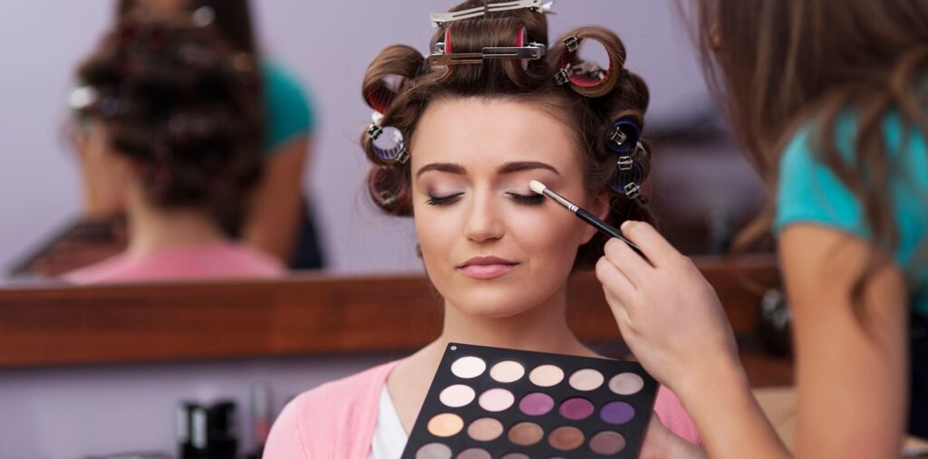 Best Women's Beauty Parlor Near Me